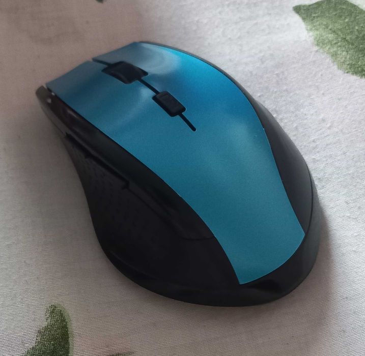 стильная беспроводная мышь