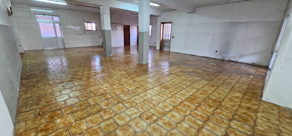 Aluguer para empresas/escritórios/armazém