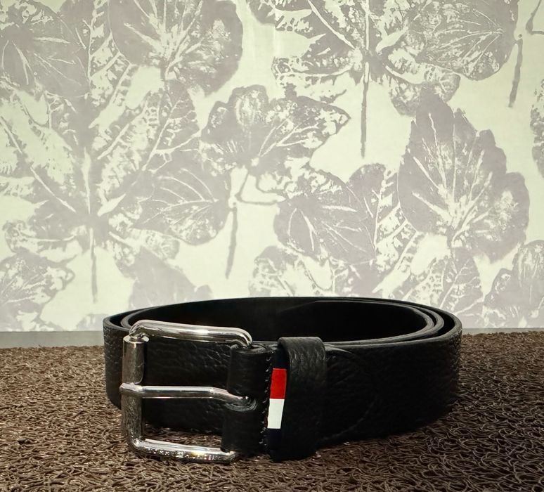 Ремень Tommy Hilfiger.