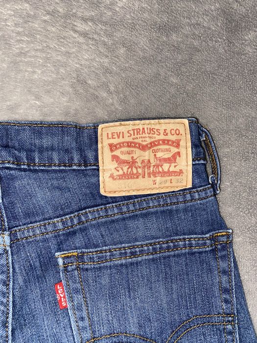 джинси левайс скині