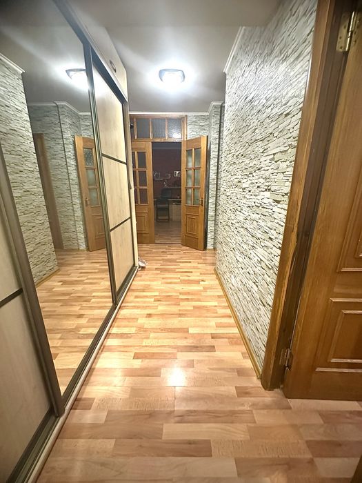 Продам большую 2-х ком 60м2 Тополь-3 (р-н Эпицентр/Мэтро/