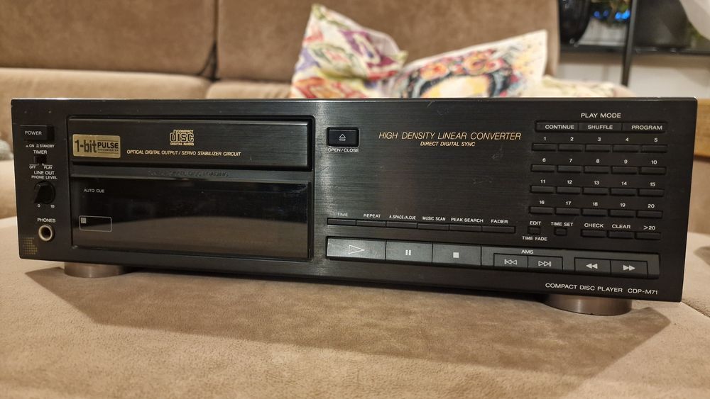 Sony DCP-M71 odtwarzacz CD, wysoki model, w pełni sprawny