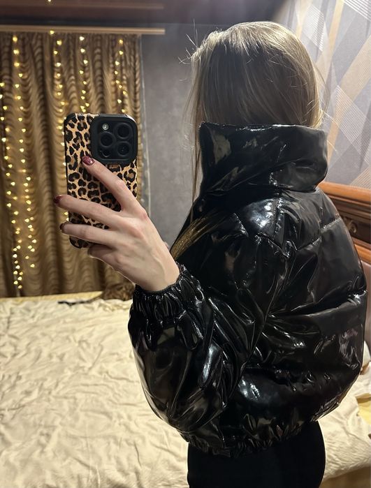 Лакована куртка чорна розмір ххс- хс