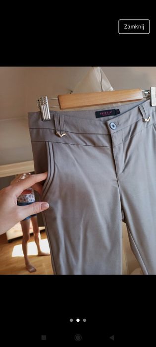 Beżowe eleganckie spodnie cygaretki