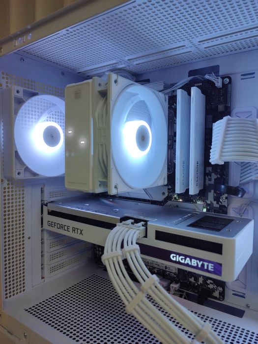 White PC Gaming – RTX 3060 Ti | Ryzen 5 5600X | 32 GB RAM | 1 TB NVMe64737956910722123