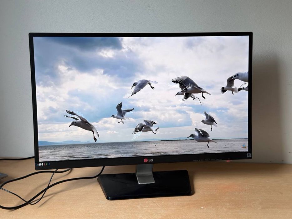 Монітор LG Flatron – 27”, Full HD, IPS, HDMI