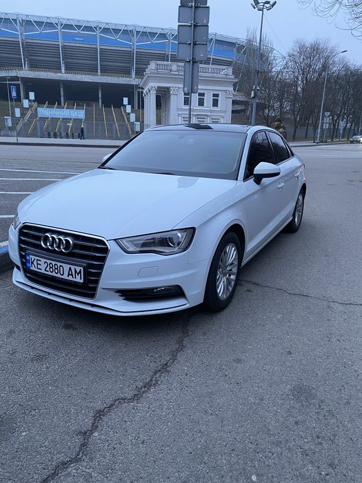 Audi A3 Официал  Седан 2.0 дизель