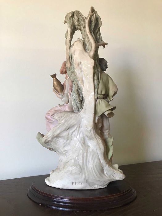 Estatueta em Marfinite