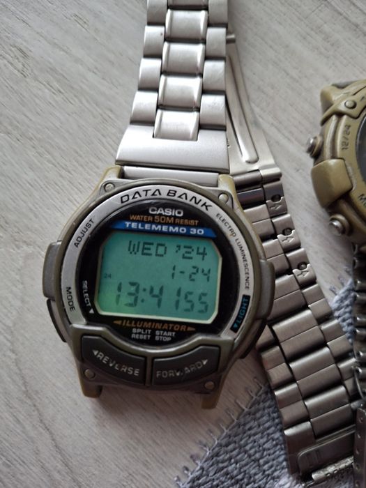 Zegarki casio z 65roku na chodzie podswietlane