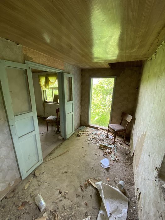 Дача на березі Булатецького ставка, приватизована.