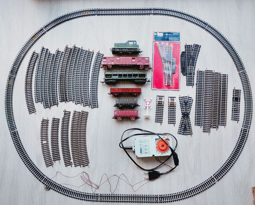 Conjunto iniciação "Pista de comboios" Lima Jouef H0 1:87