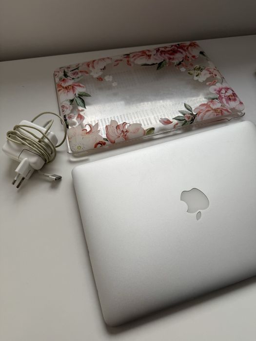 MacBook Air 13” A1466 (2015) 4GB RAM 128GB SSD Pruszków • OLX.pl