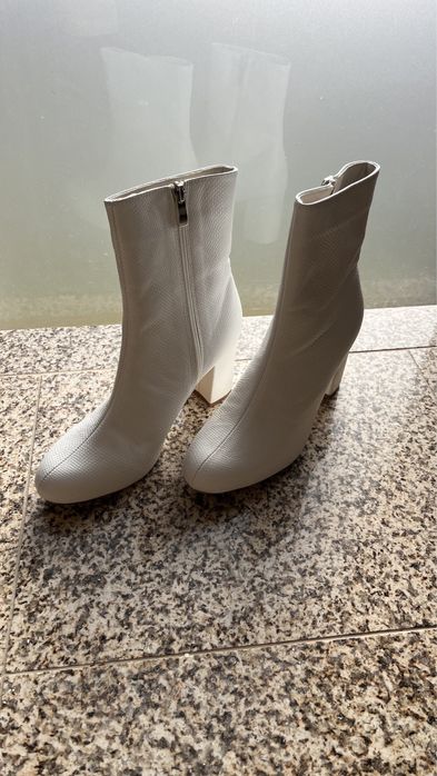 Botas de Cano Curto Brancas