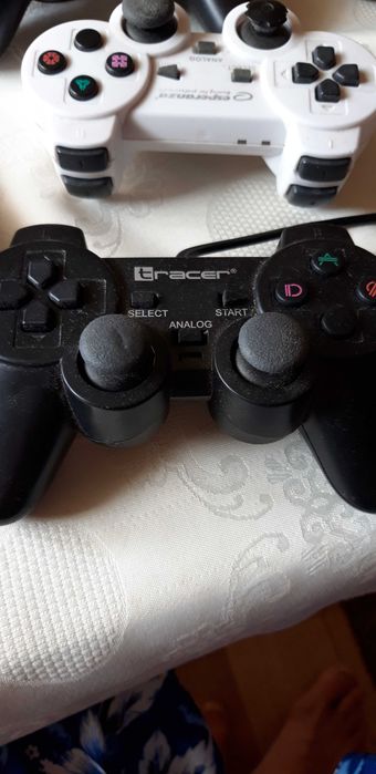 pady do gry -kontrolery