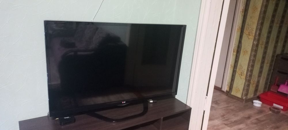 Телевізор lg  47