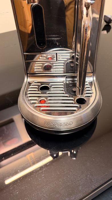 Maquina Café Nespresso Creatista PLus