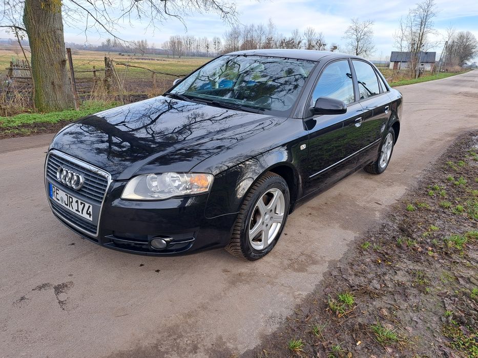 Audi a4b7 1.8t. Bardzo ładne auto. Do jazdy.