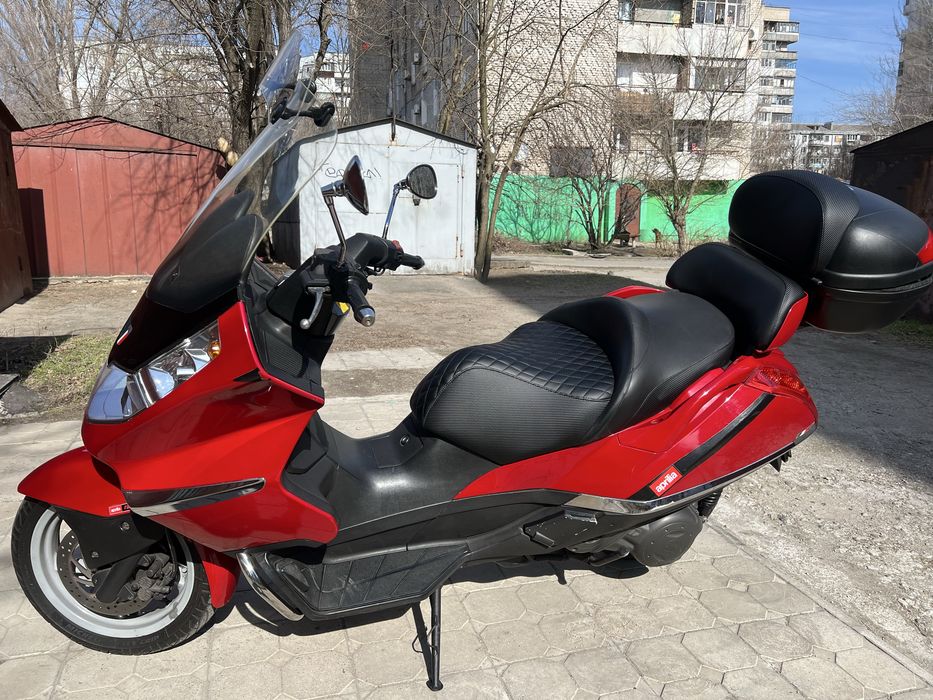 Максі скутер Aprilia Atlantic 500