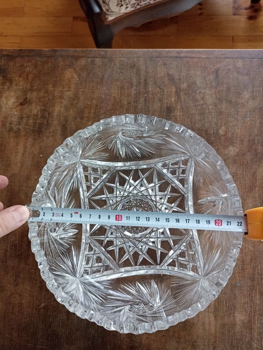 Szklana misa salaterka, żłobiona