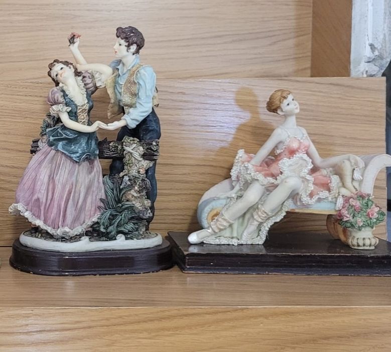 Castiçais e molduras