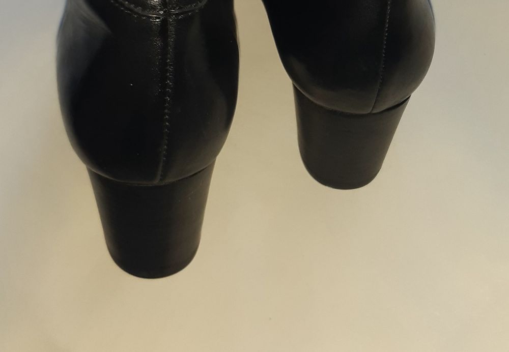 ECCO сапоги кожа чёрные р.40,41,42,43