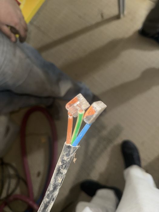 Fios monofásico novo
