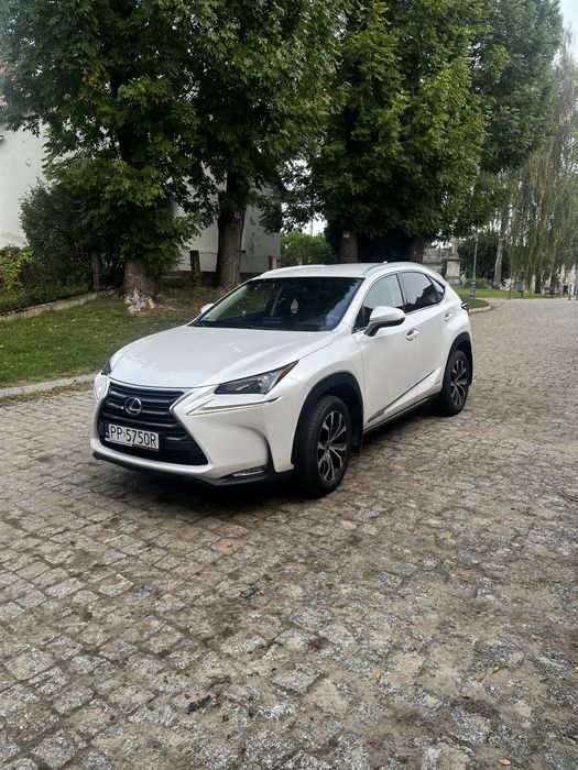Lexus NX 300h polski salon