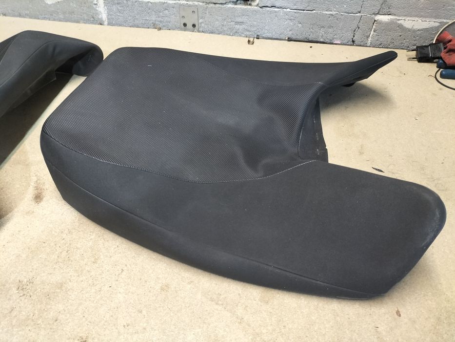 Poszycie orginalne siedzenia Yamaha fjr