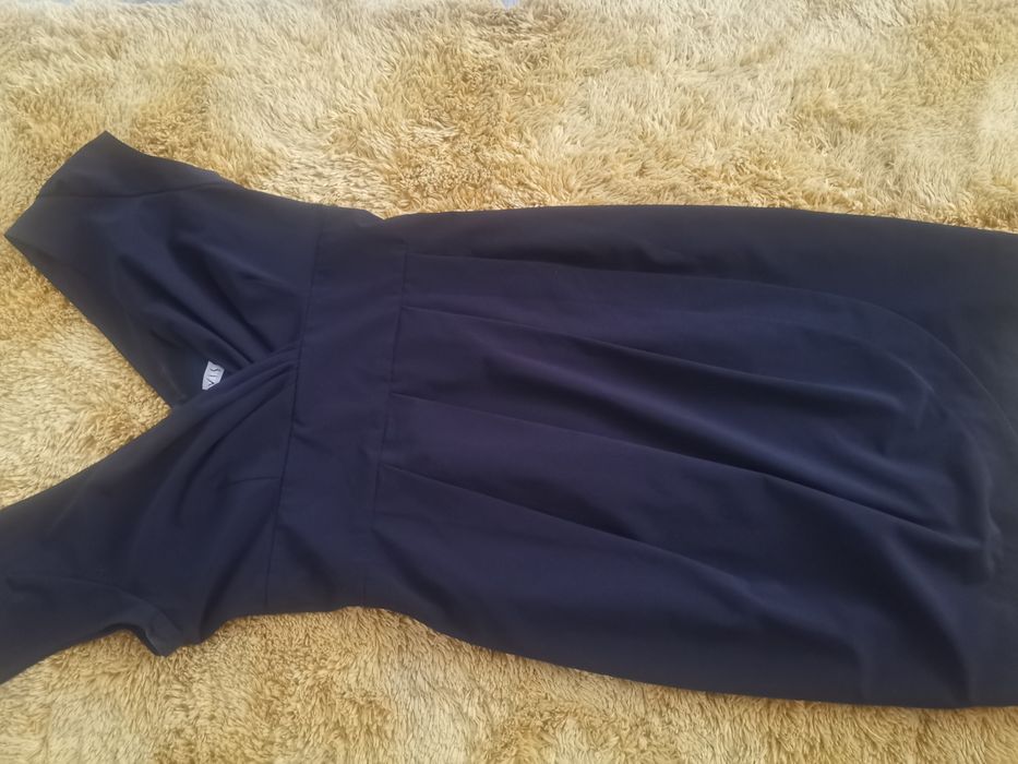 Czarna sukienka elegancka