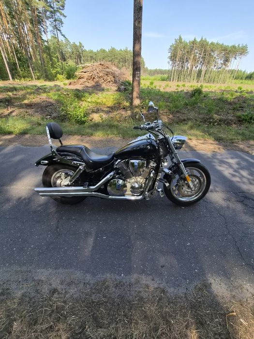 Honda VTX 1300...
