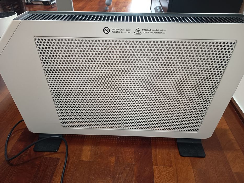 Aquecedor Rointe com humidificador