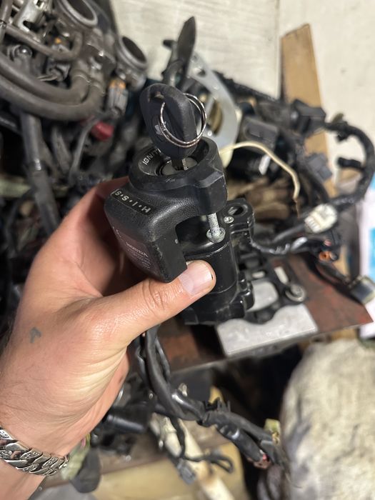 Продам двігатєль на Хонду CBR 600