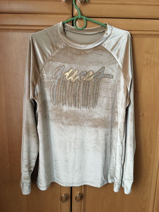 Кофточка біла, плаття піджак твідовий