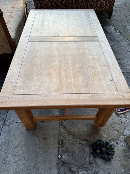 Drewniany stół skandynawski