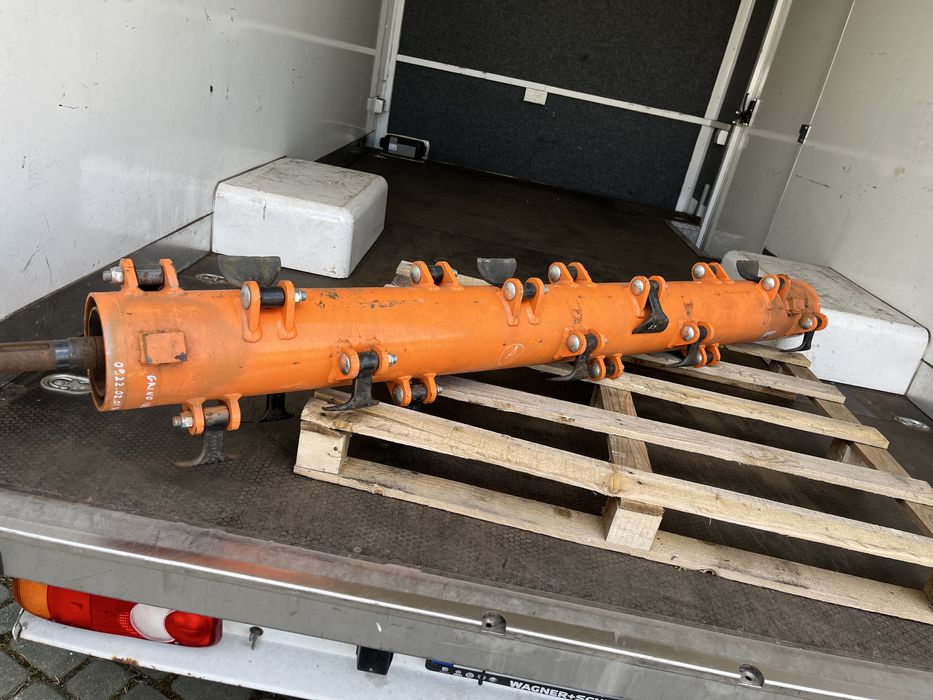 Wał kosiarki bijakowej