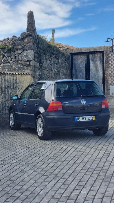 Volkswagen Golf 4 1.6 Gasolina | 2000 | 5 portas