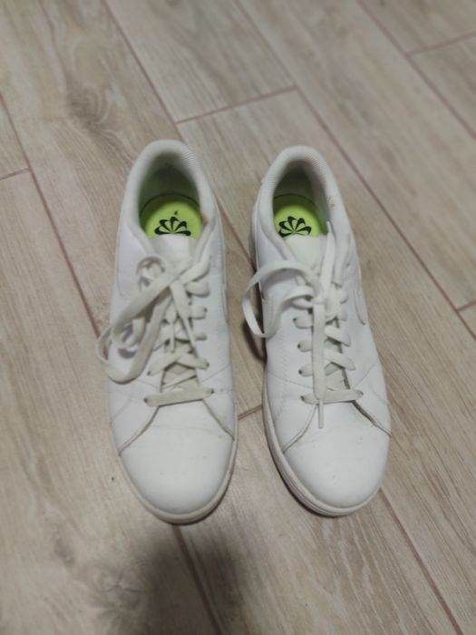Кеди білі nike 26.5 см