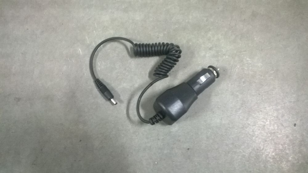 Ładowarka samochodowa do starszego typu telefonu - NOWA!
