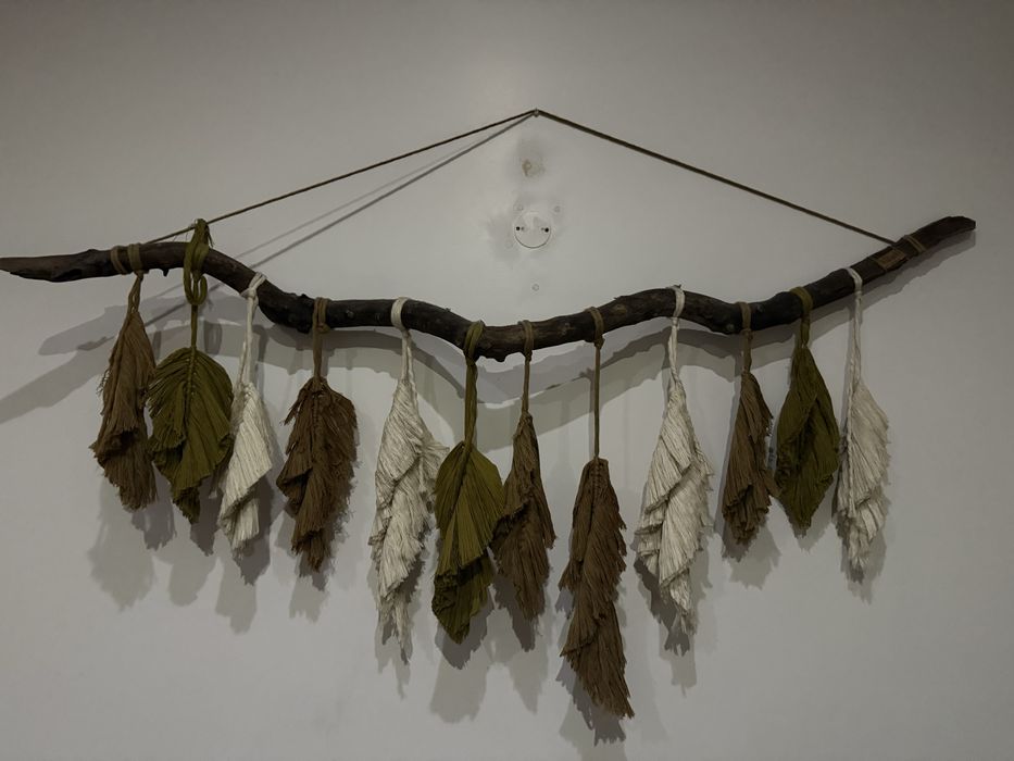 Peça Macramé Madeira e folhas