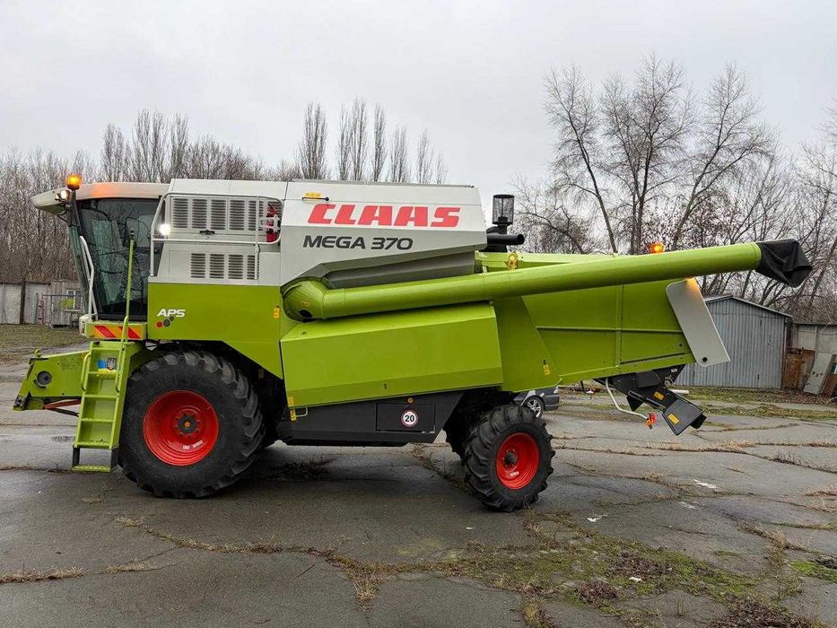 Комбайн Claas Mega 370