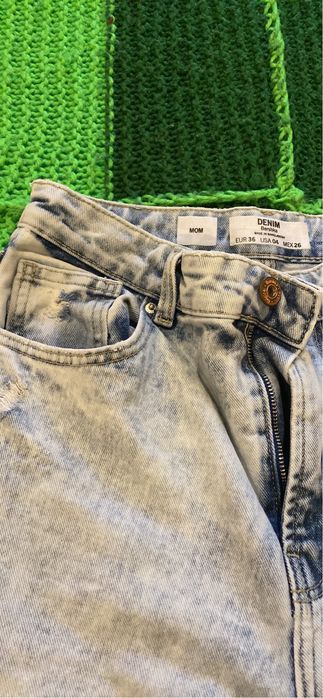 Mom jeans rasgadas Bershka