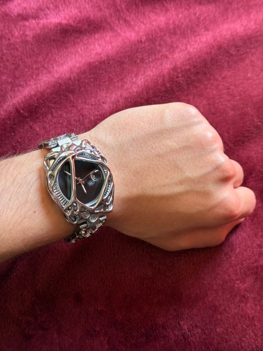 Nowoczesny zegarek Pintime