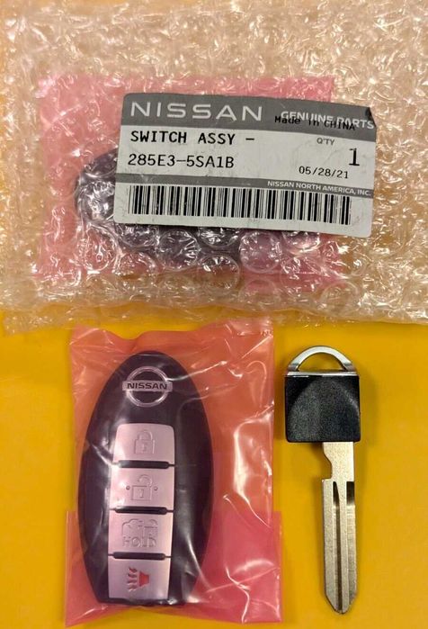 Запчасти / Левая дверь + карта Nissan Leaf 2 ZE1 2018-2024