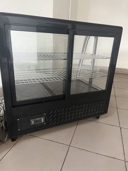 Холодильна Вітрина Настільна для десертів ggmGastro Frosty