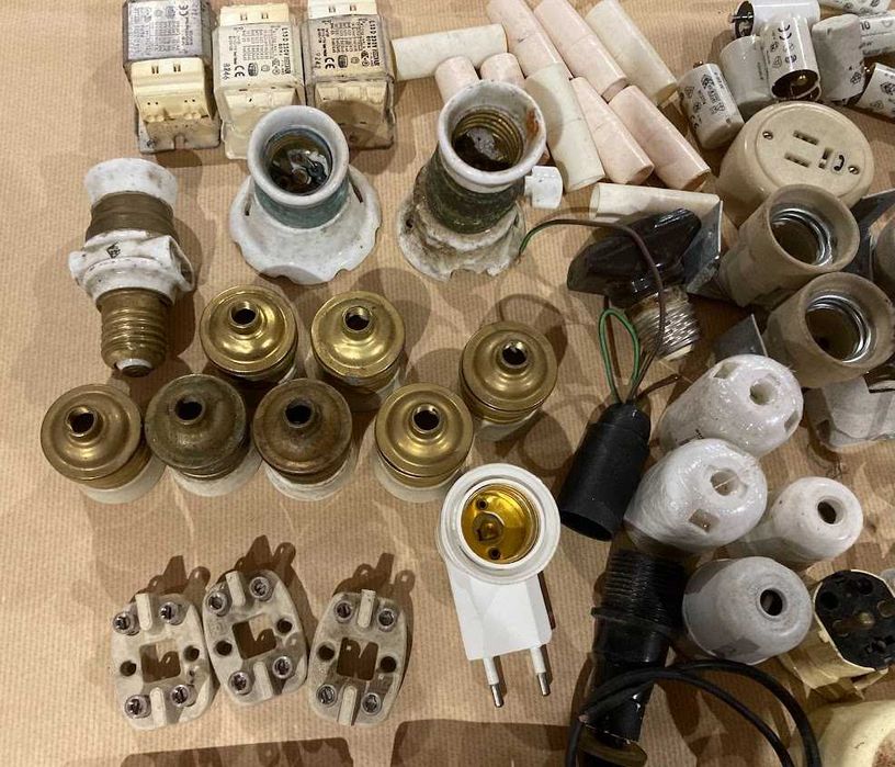 Material elétrico antigo