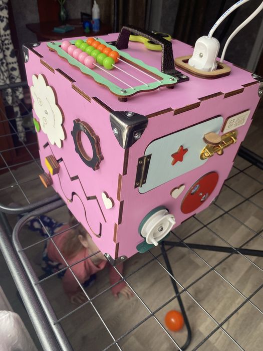 Бізікуб для дівчинки 23см