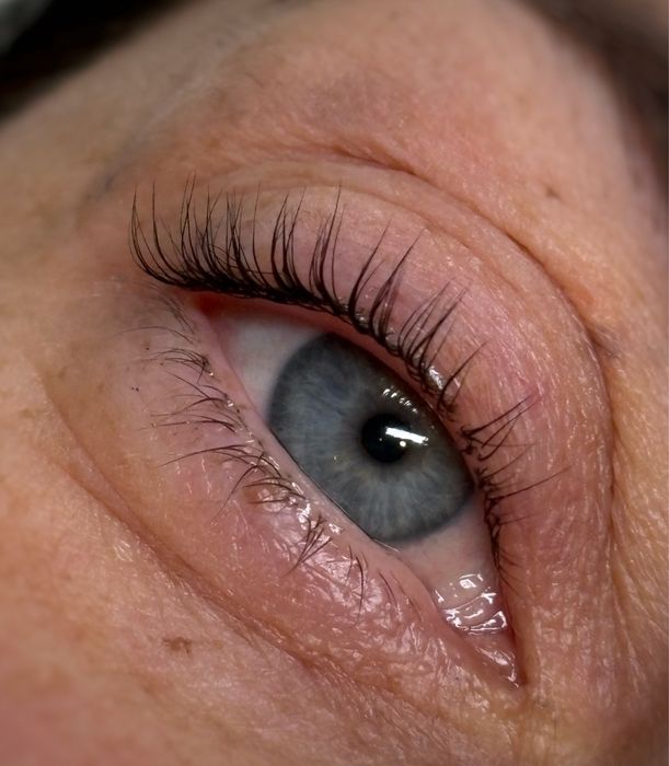 Paznokcie, brwi, laminacja rzęs