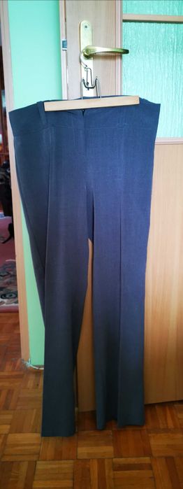 Elegancki szary damski garnitur rozmiar 42/44