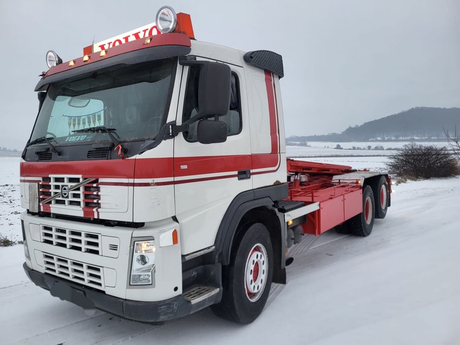 Samochód ciężarowy Volvo linowiec do przewozu kontenerów