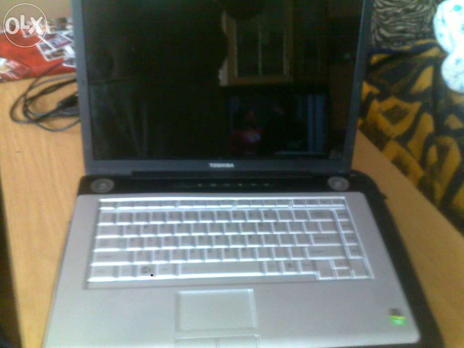 laptop toshiba a215 s6816 uszkodzony